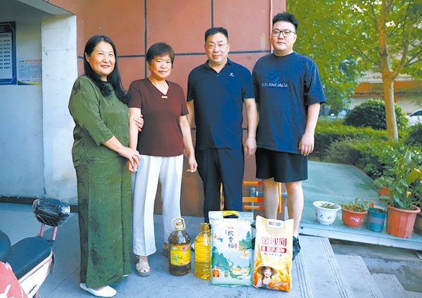 在线配资交易·加杠网 十九载坚守大爱：越玉环家庭用爱点亮留守儿童星空